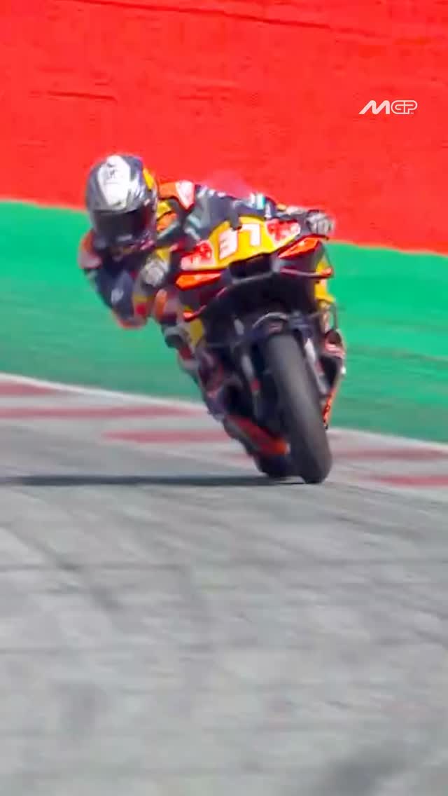 FULL CIRCLE 💫 The first #MotoGP win at KTM’s home GP! 🏆 🧡
#AustrianGP 🇦🇹 #MotoGP
KTM Husqvarna Adyar