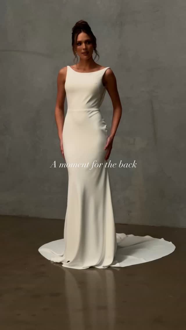 The most stunning low scoop back β¨Kendallβ¨
#jacksullivan #jacksullivabridal #weddingdress #bridal