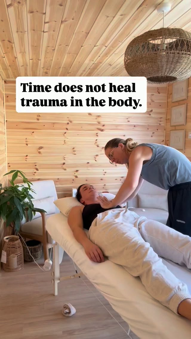 Time alone does not heal trauma in the body.
You can talk about what happened.
You can understand it.
You can know exactly where it came from.
But that doesn’t always mean your body has caught up.
You might still feel on edge for no obvious reason. You might hold tension in your chest, stomach or shoulders. You might shut down, overreact, people-please or feel completely exhausted.
That’s because trauma isn’t just something you remember. It can change the way your nervous system responds.
And this is where somatic work can be so powerful.
Instead of just talking about what happened, we start paying attention to what’s happening in your body now.
The sensations. The tension. The emotions. The reactions you can’t always explain.
You’re not trying to force a huge release or dig up every painful memory.
You’re giving your body the opportunity to feel, process and move through what it’s been holding onto.
Because sometimes your mind has moved on…
but your body hasn’t.
#traumarelease
#traumaalchemyrelease
#somaticpractitioner