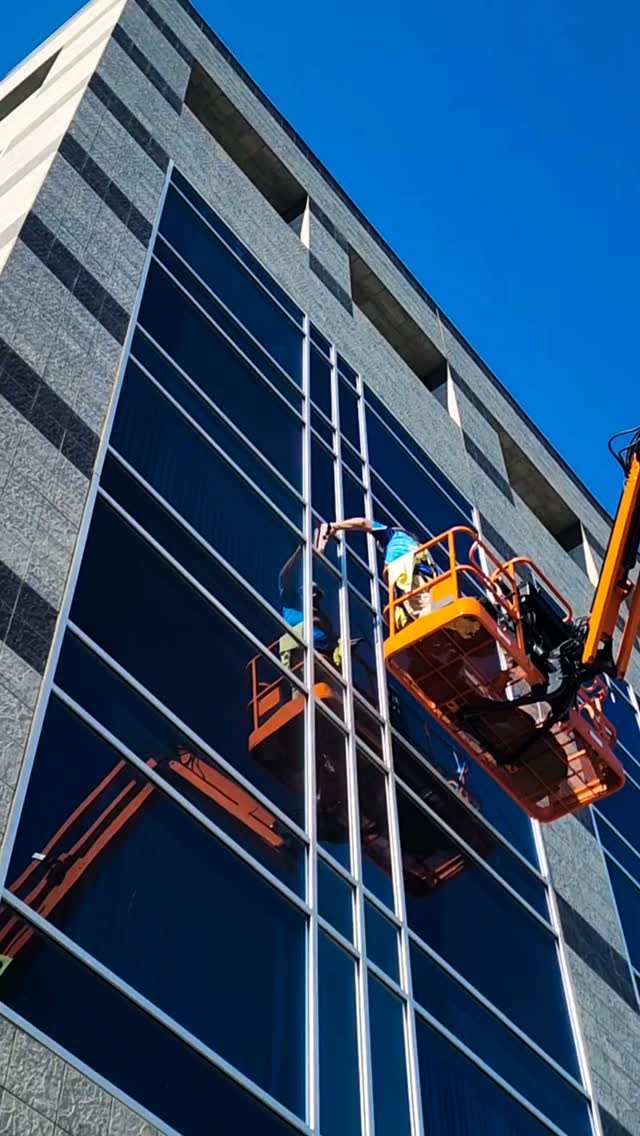 Mid-rise exterior window cleaning 🏢
#realestate #explore #trending #fyp #reels