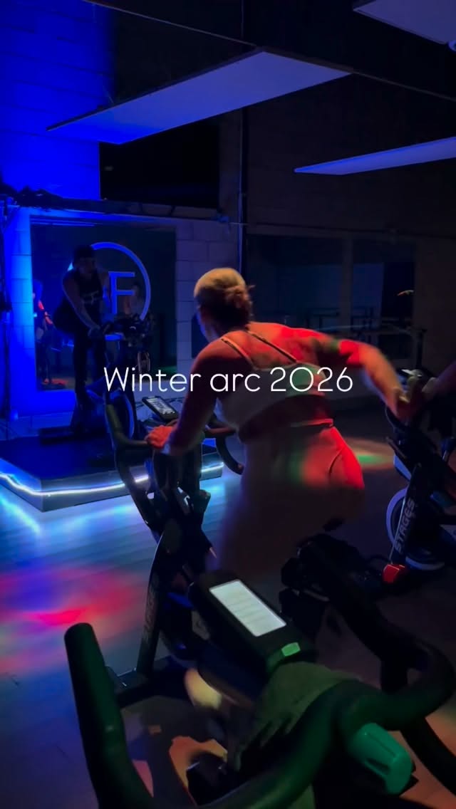 The work happens in the dark.
Winter arc protocol: ACTIVATED🫡
A winter arc: is a period of intense focus, discipline, and self improvement during the final months of the year. Instead of waiting for a New Year’s resolution people use the cold, dark winter months to quietly build elite fitness, mental toughness and healthy habits.
#winterarc #grit #mentaltoughness