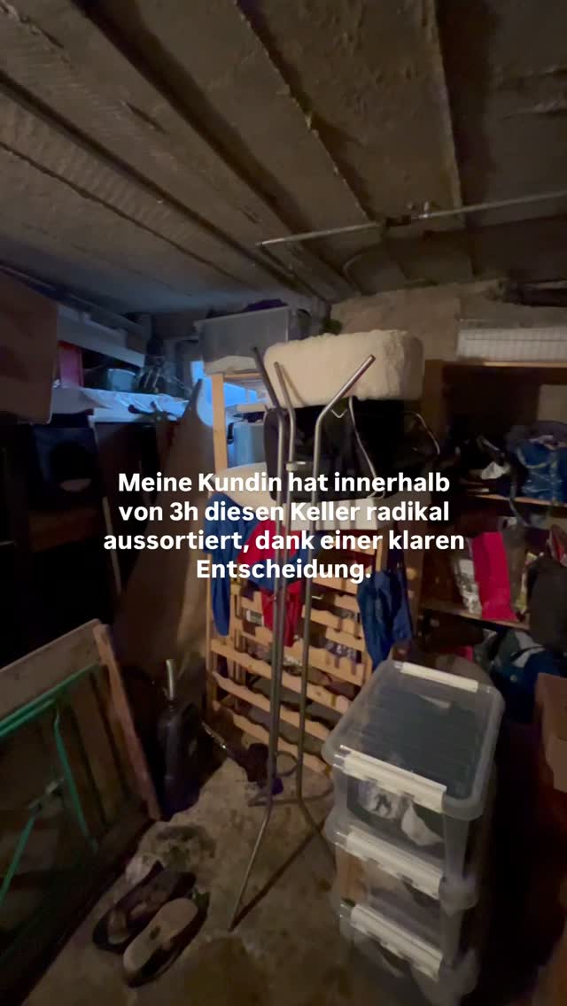 Die Entscheidung war:
Jetzt, in diesem Moment aktiv zu werden!
Die Anfrage schreiben.
Trotz vollem Terminkalender.
Trotz Schamgefühl.
Und dann durchziehen.
Die Vergangenheit, Vergangenheit sein lassen und mit leichtem Gepäck den Schritt in die Zukunft zu machen.
.
.
.
.
.
.
home organizing | decluttering | familienalltag | ordnungssysteme | ordnung schaffen | schweiz | aufräumhilfe | bern | organisieren | kleiderschrank | aufräumen | thehomeedit | tipps für mehr Ordnung
#thun #loslassen #minimalismus #mariekondo #ordnungstipps