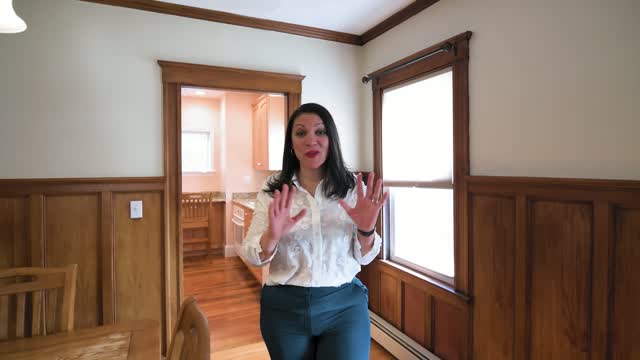 Just Sold.
Historic home in Salem. Hardwood floors, original details, updated throughout.
Three levels of character. The kind of property that stands out in any market.
jmrephoto.com
#jmrealestatephoto #realestatephotography #northshorema #salemma #northshorerealestate #listingphotos #realestatephotographer #salemrealestate
