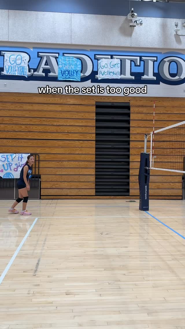 We’re trying our best🫠
#volleyball #club #girls #relatable #koa