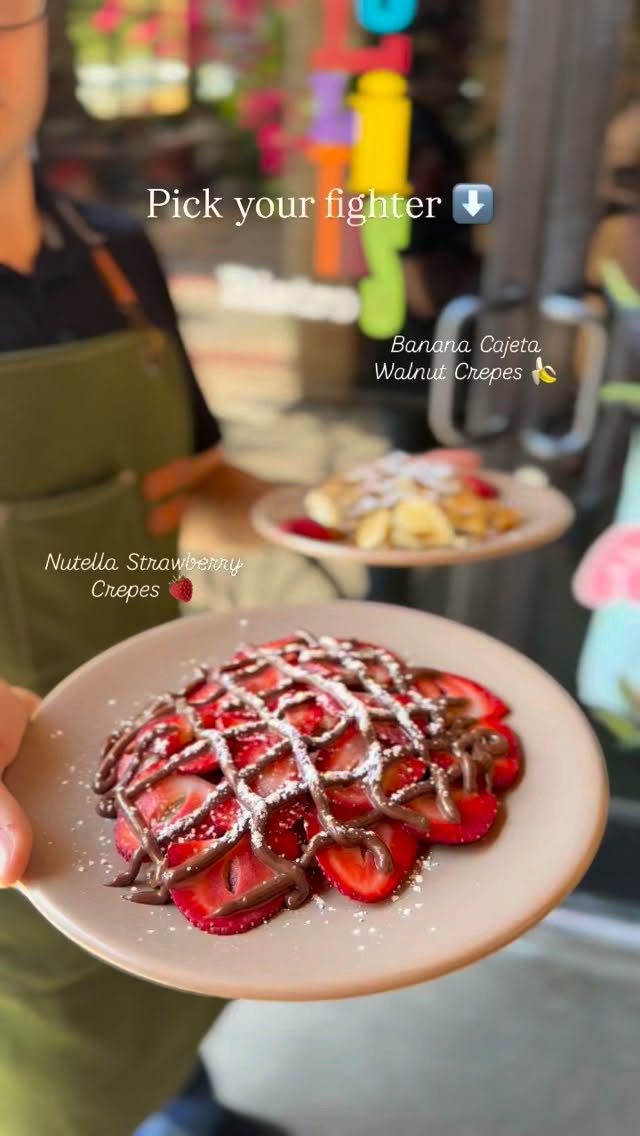 Your sweet tooth calledโฆ and it wants one of these. ๐โจ
๐ Nutella & Strawberry
๐ Walnut Banana & Cajeta
Two delicious crepes, two very different cravings, and one very difficult decision.
What are you ordering? Tell us below! ๐
.
.
.
.
#LaredoEats #LaredoTX #Crepes #DessertLovers BrunchLaredo