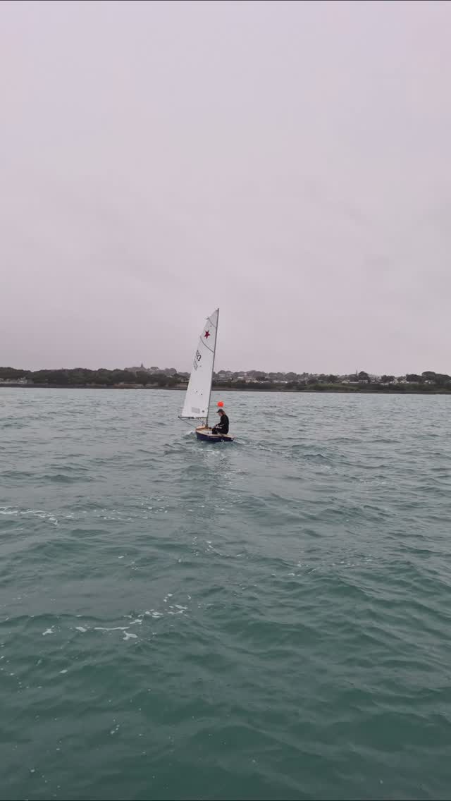 First Junior Champs Racing of the season! Fun times! This year we've got Optimists, Starlings and Farr 3.7s ⛵️