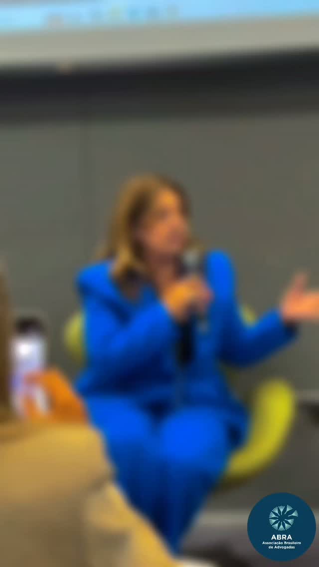 Save The Date
Seminário: A participação das mulheres no processo eleitoral: desafios e questões relevantes
SEGUNDA PARTE — ELEIÇÕES 2026: DADOS, TENDÊNCIAS E DESAFIOS
O que as Eleições 2026 revelam sobre a participação das mulheres na política brasileira?
O Observatório da ABRA apresentará e debaterá os principais achados das Eleições 2026, analisando a participação das mulheres nas candidaturas e nos espaços de representação política.
A partir dos dados eleitorais, o encontro vai abordar avanços, desigualdades, tendências e desafios ainda presentes, contribuindo para a reflexão sobre os caminhos necessários para ampliar a presença feminina nos espaços de decisão e fortalecer a democracia.
Data: 30 de novembro de 2026
Horário: 9h às 17h
Local:
Anfiteatro do Instituto Serzedello Corrêa – Centro Cultural TCU
Brasília – DF
Realização
ABRA- Associação Brasileira de Advogadas
Coordenação
Meire Mota