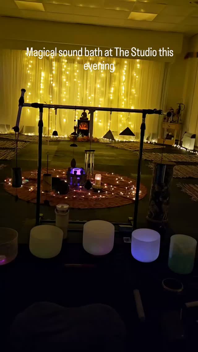 Autumn is my favourite time of year, we can start to get cosy in the studio, this evenings sound bath with Eve was the perfect cosy chill out, looking forward to the next one very soon! #soundbathsuttoncoldfield #soundbath ##takecontrolofyourwellbeing #wellnessthatworks #wellbeingworkshops