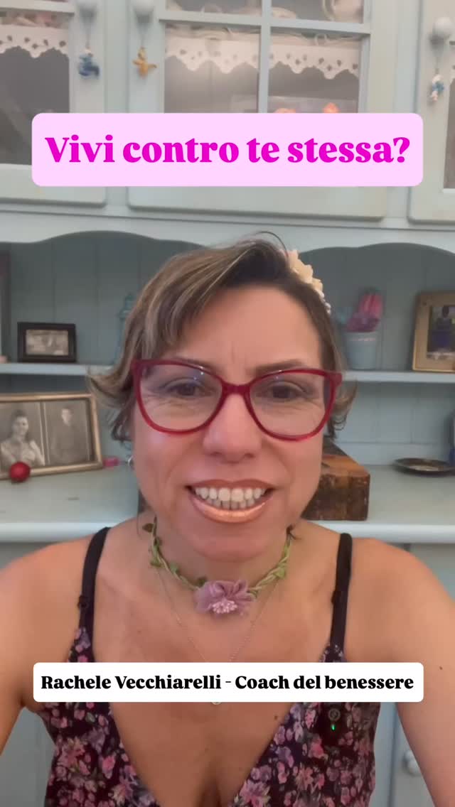 💜 E se stessi vivendo contro te stessa senza nemmeno accorgertene?
Dici sì quando vorresti dire no, metti tutti al primo posto e magari chiedi pure scusa quando finalmente pensi a te. 😂
A forza di cercare di non deludere nessuno, rischi di deludere proprio la persona con cui dovrai convivere tutta la vita: te stessa!
Ascoltare i tuoi bisogni, rispettare i tuoi desideri e imparare a scegliere ciò che ti fa stare bene non è egoismo. È consapevolezza. 🌿
🎥 Questo è solo un assaggio del video “Vivi contro te stessa?”.
💜 Trovi il video completo sul mio canale Telegram @lafiammaviola.
#ViviControTeStessa #CrescitaPersonale #Consapevolezza #AmorProprio #lifecoaching