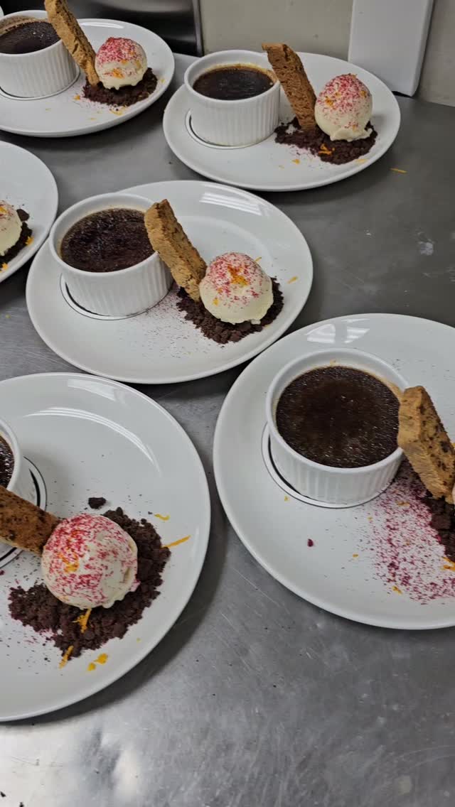 @choctoberfestporirua 2026 @whittakersnz bake off 🍫
🍮 Brûlée Noir (GF/DF/VG/takeaway avail)
A rich, decadent Whittaker’s Dark Ghana chocolate crème brûlée, served with Whittaker's Gisborne orange and hazelnut housemade biscotti, Whittaker's berry forest chocolate soil, vanilla bean ice cream and freeze-dried raspberry 😋
@discoverporirua #poriruaproud