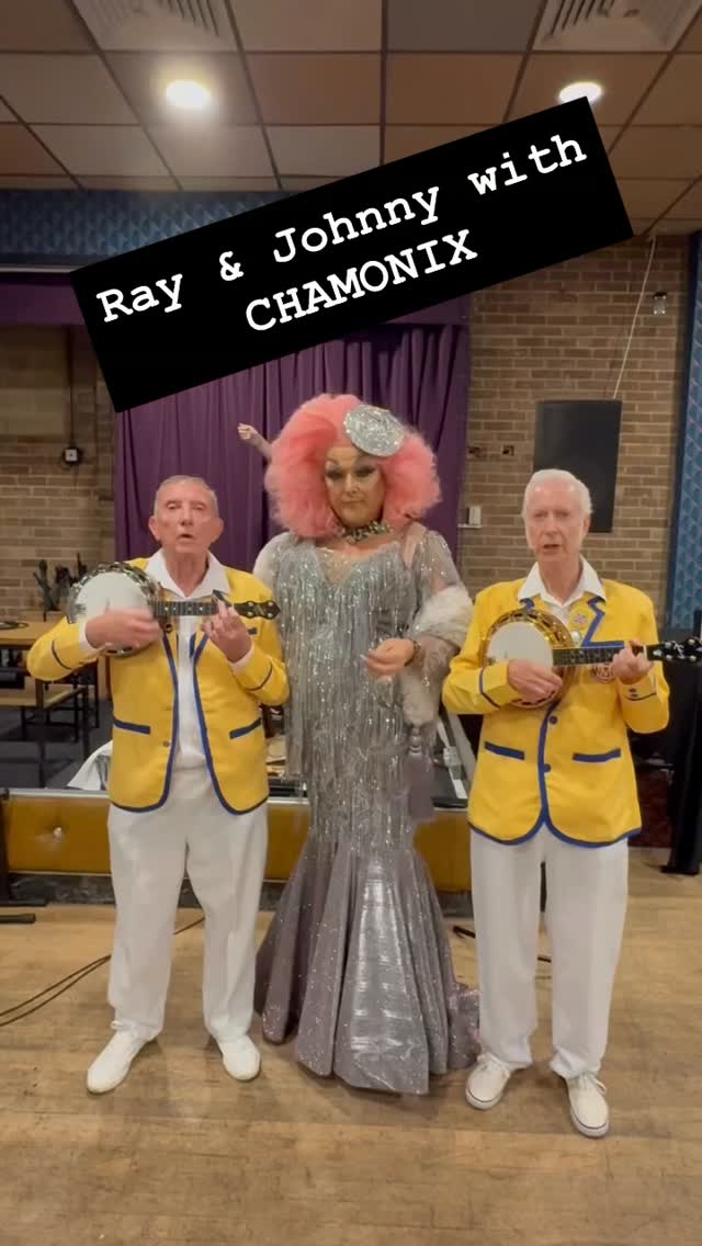 The fantastic Ray & Johnny letting me join in after their set & Silver Pride on Sunday. Legends. #georgeformbysociety #walthamstowtradeshall #fanlightfannythefrowsynightclubqueen