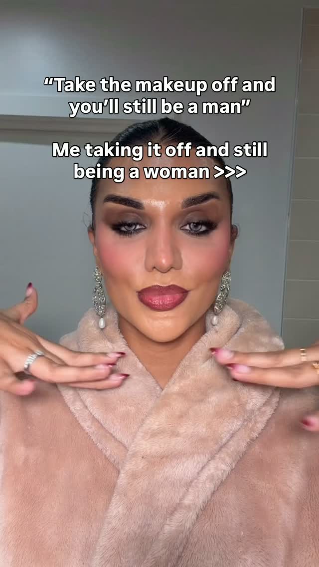 The makeup came off. The woman didn’t 🏳️⚧️
#trans #lgbt #relateable