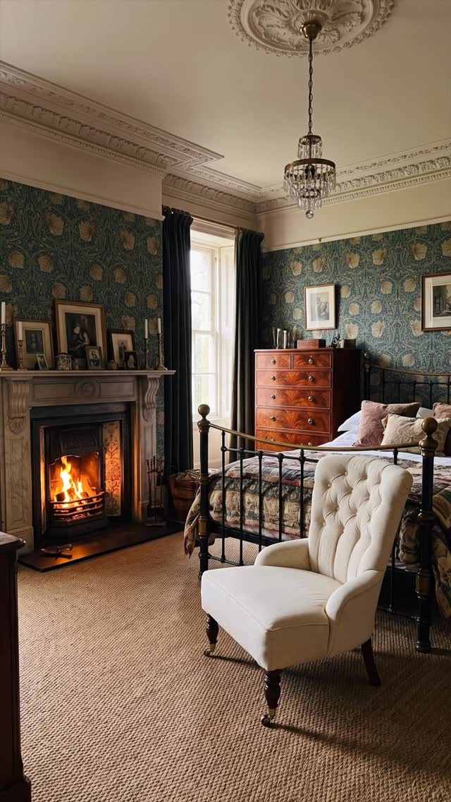 Timeless interiors, the lasting antidote to fast-furniture.
19thC style button back easy chair with short elbow supports.
A stylish occasional chair in cream fine rib textured cotton fabric with repeat contrasting gold thread pattern.
Home delivery available.
#homedecor #lifestyle #homeinterior