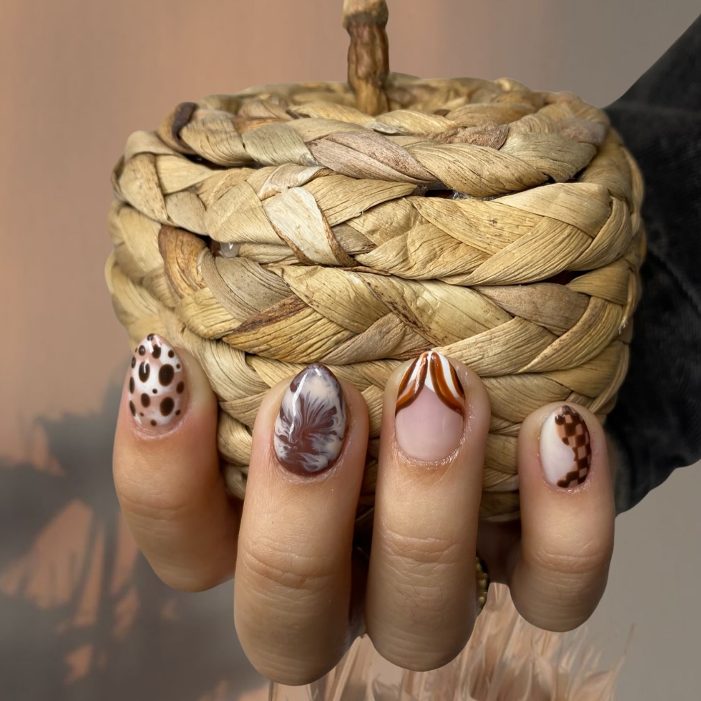 your fall nail inspo, you’re welcome 🫶🏼🍂
〰️featuring gel extensions in xshort & tier 3 nail art
〰️ prefer your natural nails? book a platinum gel mani with tier 3 nail art
〰️ our manicures last 4+ weeks
do you love seeing finished nail sets or would you like to see the before, process and after? we want to level up our content, let us know below 👇🏼