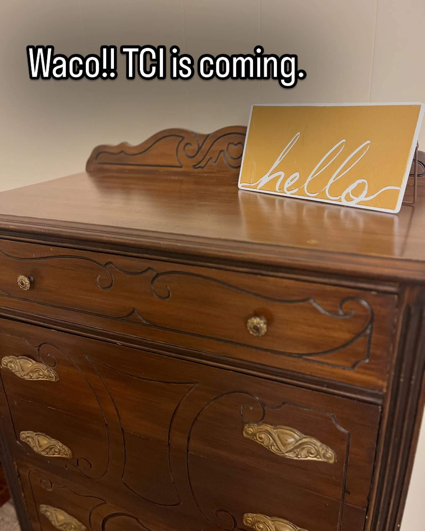 Getting the studio final touches ready. TCI is the gold standard in Personal Color Analysis!!
One appointment = lifelong benefits!!!
#waco #wacohappenings #wacobeauty #whattodoinwaco #personalcoloranalysis #tcimethod #12tonecoloranalysis