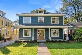 ๐๐New construction with Griffin Elkington we staged in the heart of Central Gardens. Ooh la la๐๐