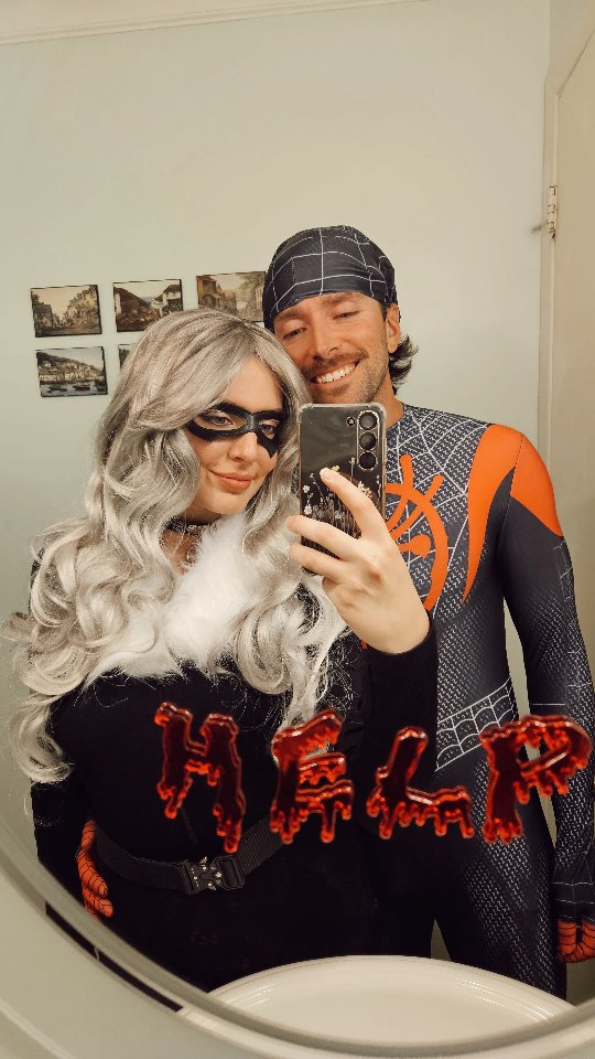 We hosted our first Halloween Paint & Sip party, & it was a big success! Shoutout to my sister for capturing most of this for me π€ & to our lovely guests! Until next year π¦ππββ¬οΈ
~
#paintandsip #halloweenparty #halloween2024 #blackcatspiderman #marvelcostume