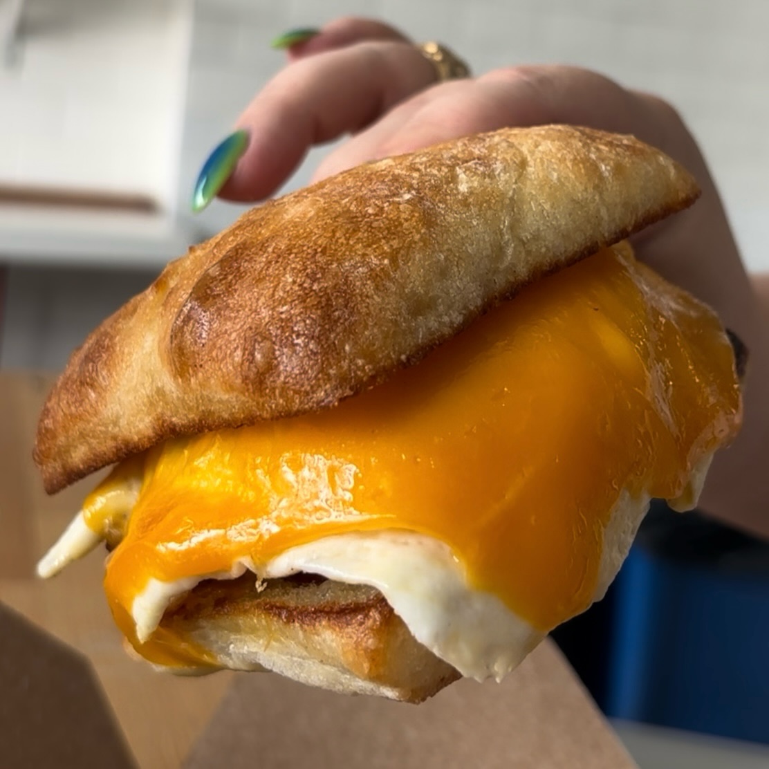The kind of breakfast sandwich you dream about the night before. Good morning from The Bodega 😍🍳
Link in bio to order in advance from @colony_la in Venice or @theroosterla on Pico! ❤️🔥