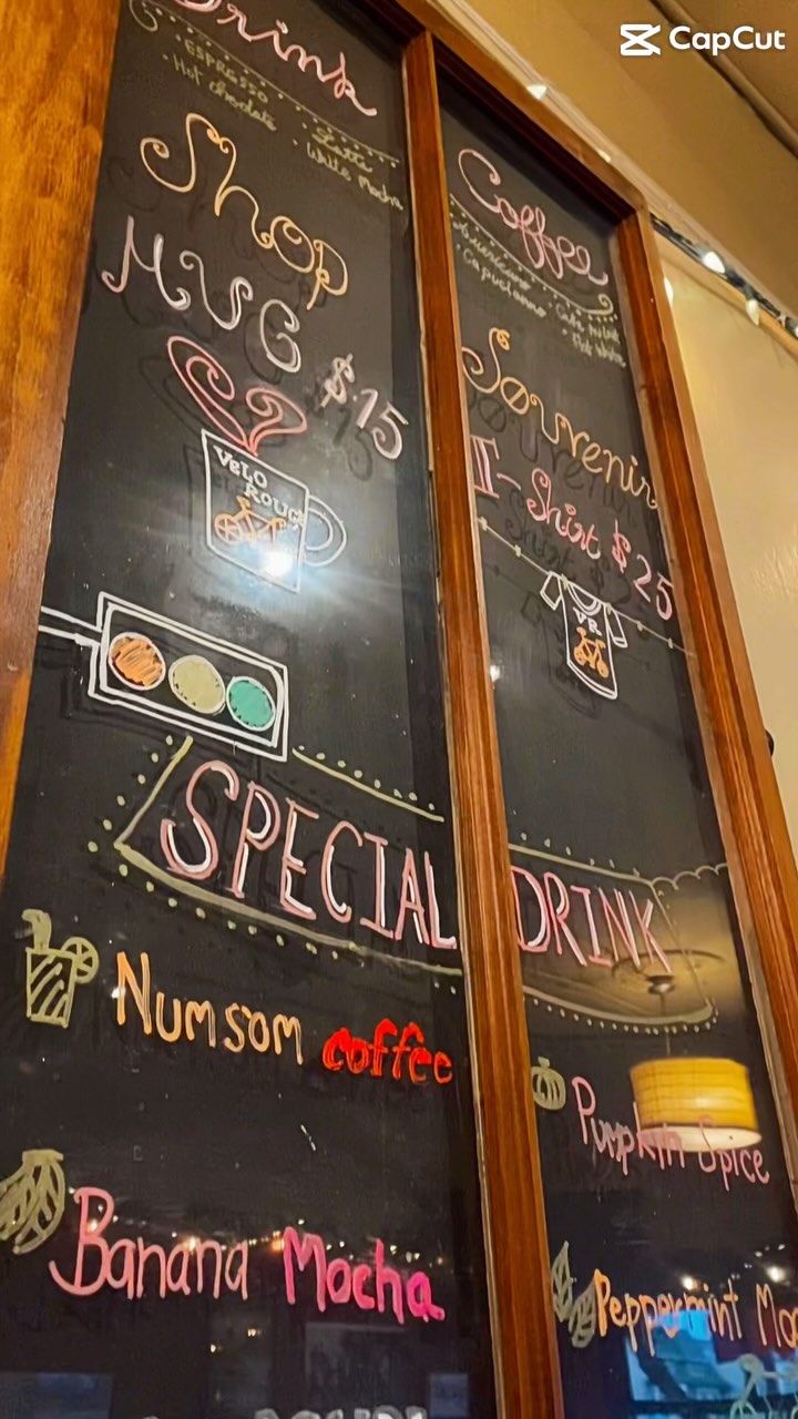 Enjoy a latte and relax😇
.
.
.
#velorouge #café #restaurant #sf