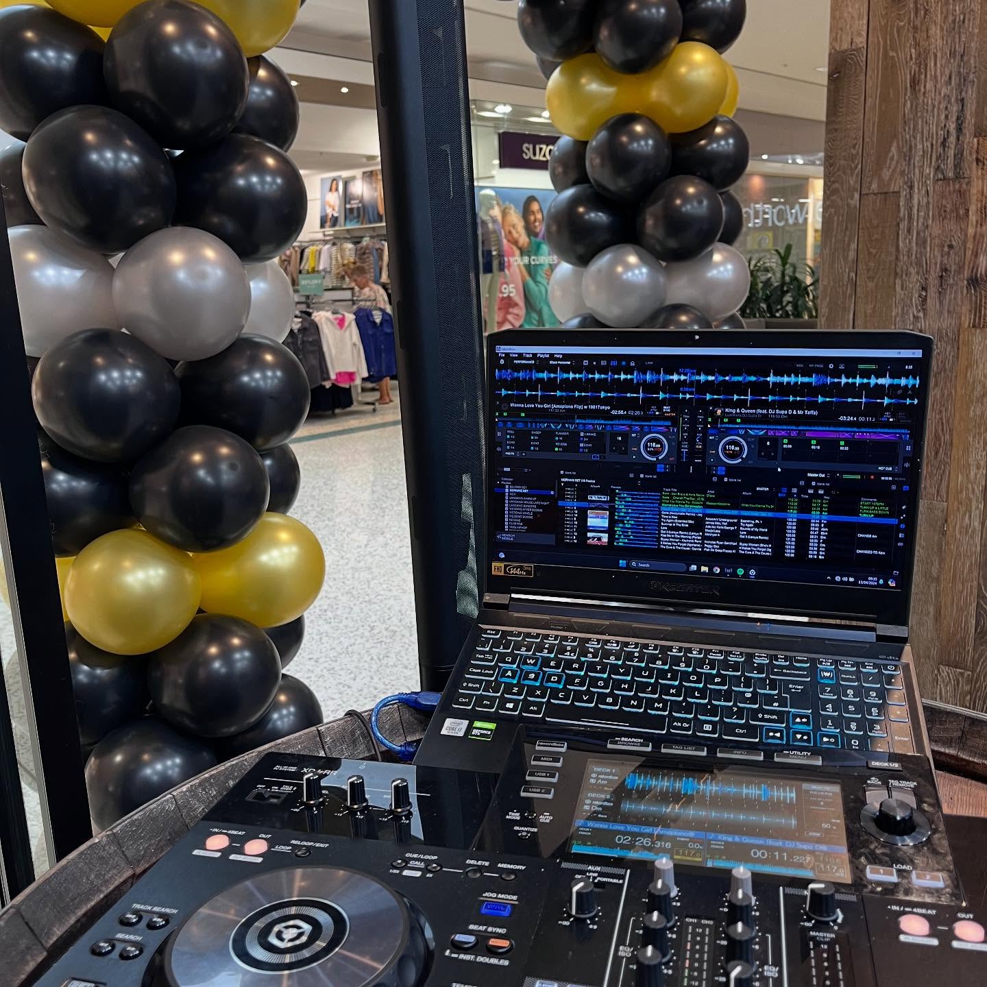 Another barber shop opening with LEVELZ! 🎉💈 The energy and music we brought to the day was incredible! 🎶🔥 Amazing working with you guys, and wishing you even more success this year! 🚀💪 #LEVELZ #BarberShopVibes #Success