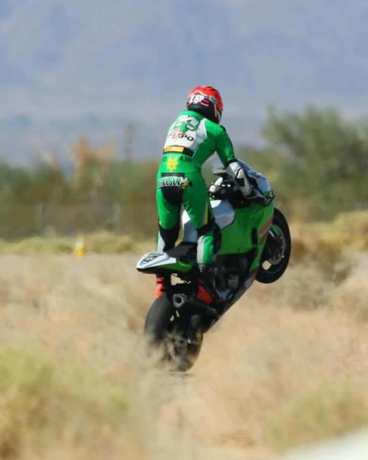 It’s time for Wheelie Wednesday with @brendenketelsen44!! 🏍️💨💨🙌