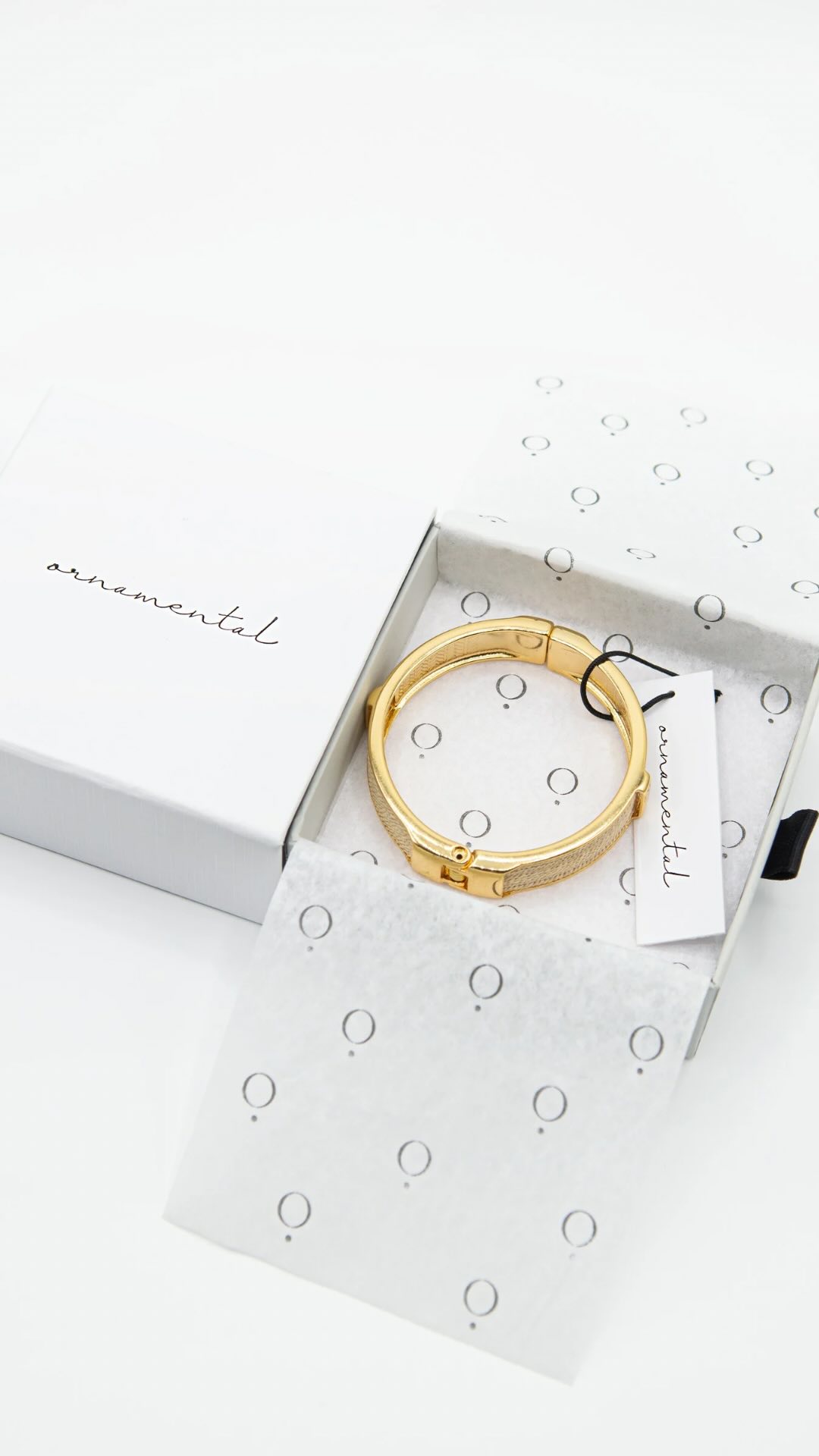 Embrace the power of the Amazon every day with our Namata Collection. 🌿✨ Handmade with natural materials sourced from the heart of the world’s most diverse rainforest, each piece tells a story of sustainability and elegance.
Support local artisans and make a positive impact while elevating your style.
Enjoy our BLACK FRIDAY SALE with up to 50% OFF all products + Free UK Delivery for orders over £35.
Shop now at www.ornamental.co
#NamataCollection #BlackFridayDeals #GoldJewelry #SustainableStyle #AmazonInspired #HandmadeJewelry #EcoFriendlyFashion #BuritiStraws #TreeOfLife #ElegantAccessories #JewelryWithMeaning #BlackFridaySale #ShopSustainably #NaturalMaterials #luxuryjewelry