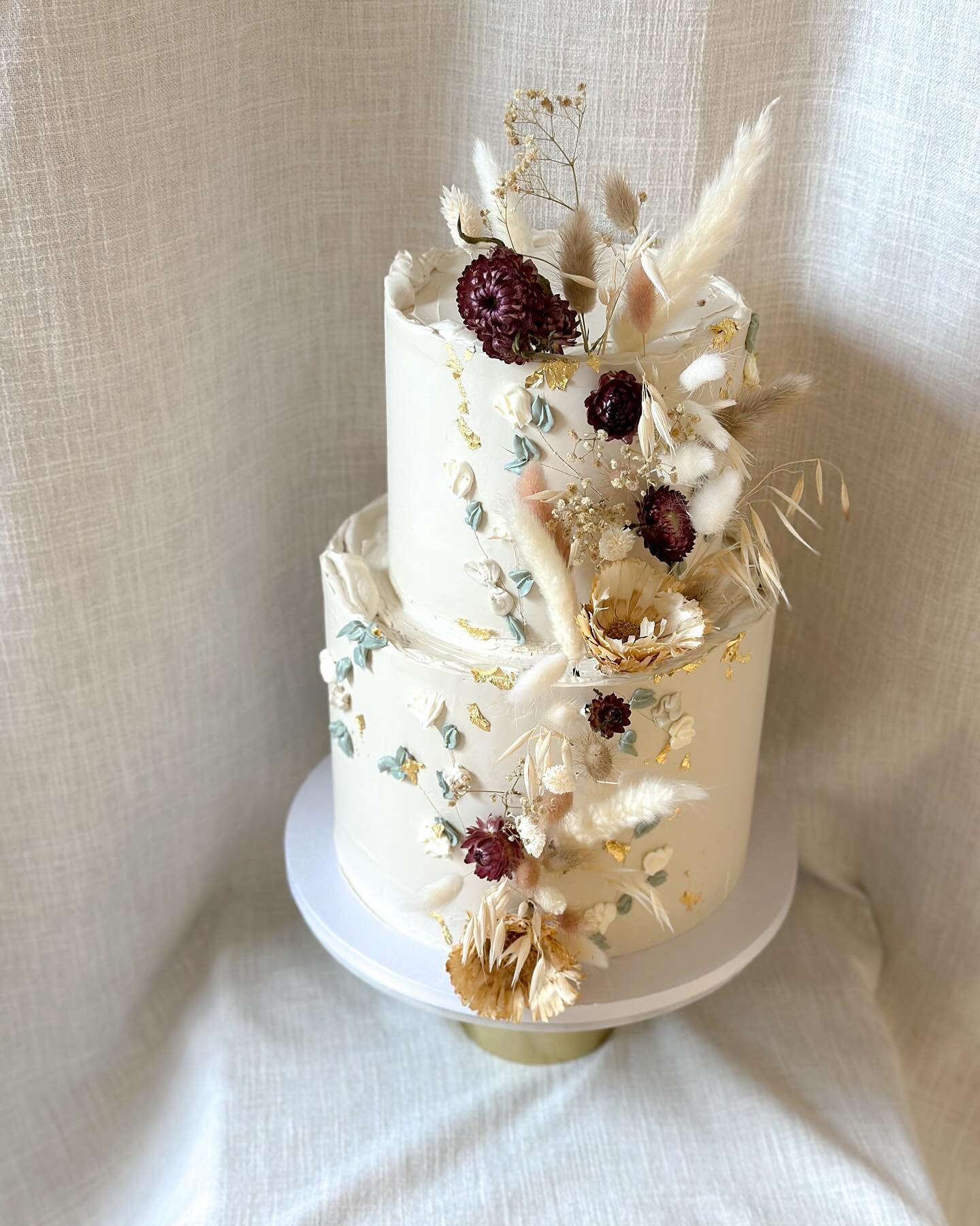WEDDING 2025
Alle Infos zur Anfrage für Hochzeiten 2025 findet ihr in den Highlights!
Die Hochzeitssaison neigt sich so langsam dem Ende und ich bin schon voll im Weihnachtsfieber! 🎄🎅🏻✨
Aktuelle Öffnungszeiten im Winter:
Freitag 10.00-15.00 Uhr
Samstag 8.00-12.00 Uhr
Stollen, Lebkuchen, Plätzchen & Gutscheine können nach Absprache auch gerne außerhalb der Öffnungszeiten abgeholt werden. 🎄✨
#wedding2025 #heirateninfranken #bridetobe #weddingcake #floralcakes #konditorei #patisserie #juliasitter_patisserie