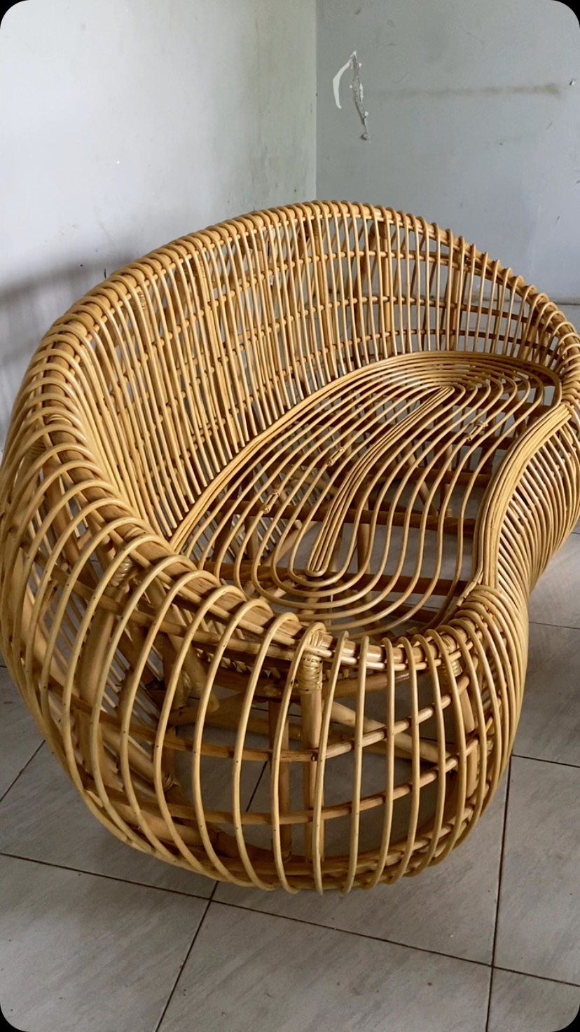 Rattan sofa: 🌿 Natural feel, maximum comfort. This handmade rattan sofa is perfect for ur dream home! 🪑✨
,
,
Contact us for sore information
Whatsapp : +62 896-9862-3070
.
.
#WoodenFurniture #PremiumFurniture #ExportQuality #CustomFurniture #FurnitureJepara #FurnitureBali #Furniture #Mebel #MebelJepara #mebeljati #HomeDecor #furniturestore