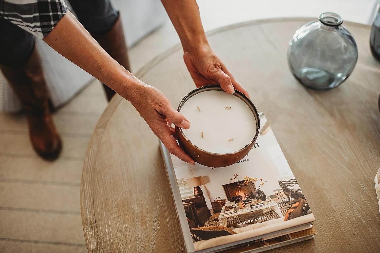 It’s that time of year when we all start transforming our homes into sanctuary of warmth and comfort. A quick way to do that is adding the warm, calming glow of a candle.
Check out our story for more ways to add warm lighting to your space this fall.
#getreadyforfall #fallinteriors #fallcolors #warmlighting #interiordesign #candle #candlelight #baltimoreinteriordesign #designinthedetails #feelslikehome #cozyhome
