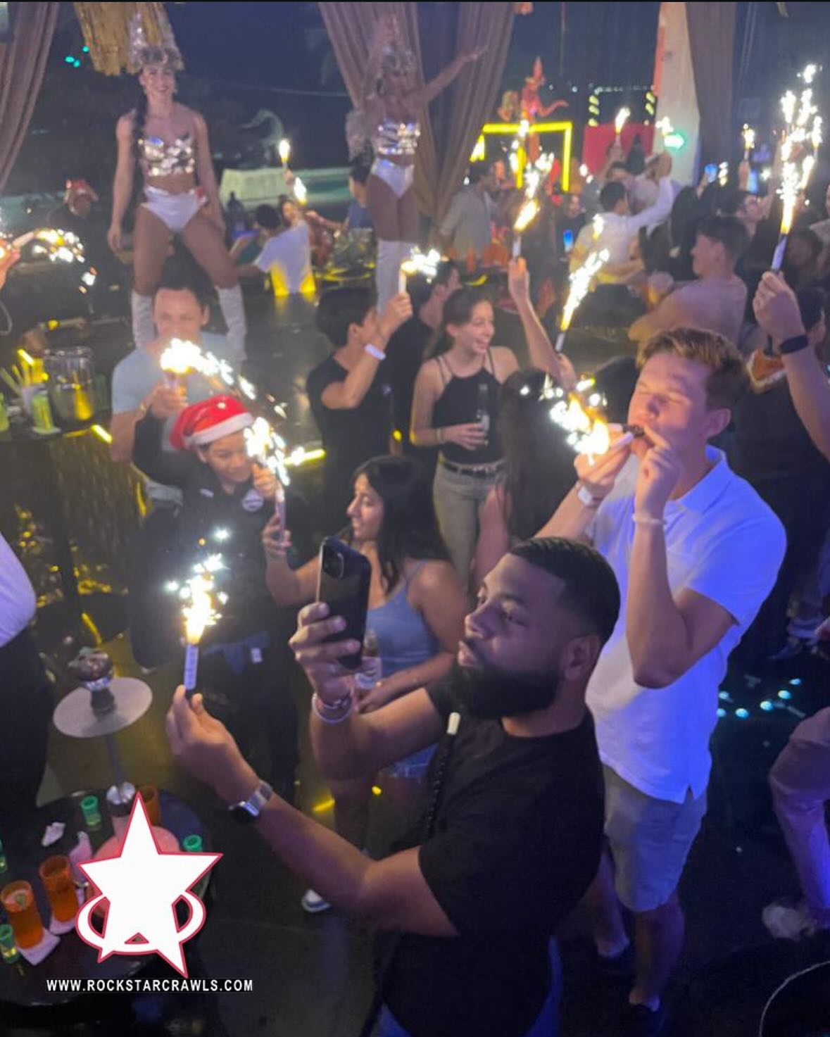 Join our next Bar crawl in Puerto Vallarta with your crew—good drinks, great company, and unforgettable memories. 🎉🍺🍸
#VallartaVibes #BoysTrip #CrawlAndConquer #puertovallarta #drinks #barcrawl #dancing