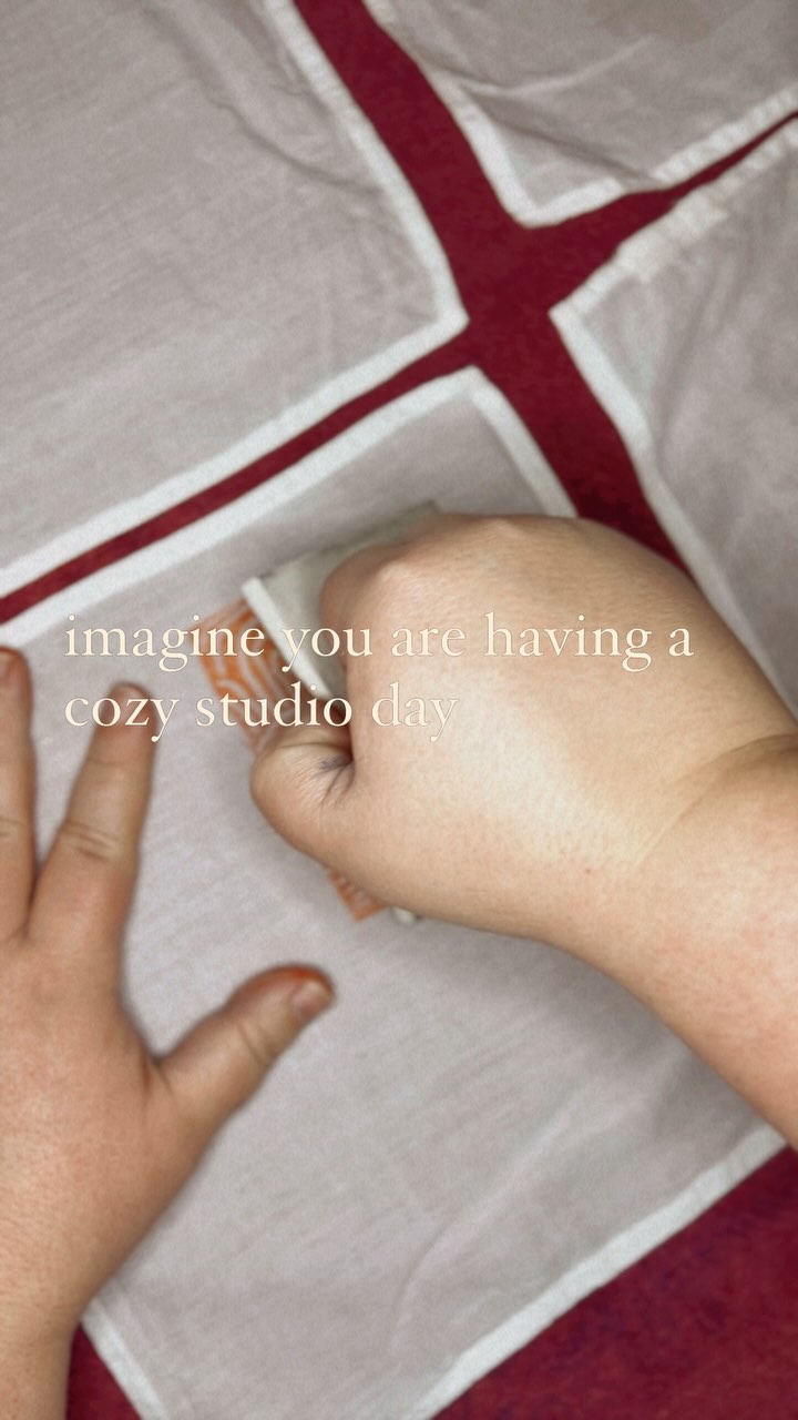 Rainy Saturday tucked away just me, my blockprinting, and my belief that art clears existential dread.
.
#queerartist #blockprinting #transartist #artstudio #eyeart #pnwartist #ruralart