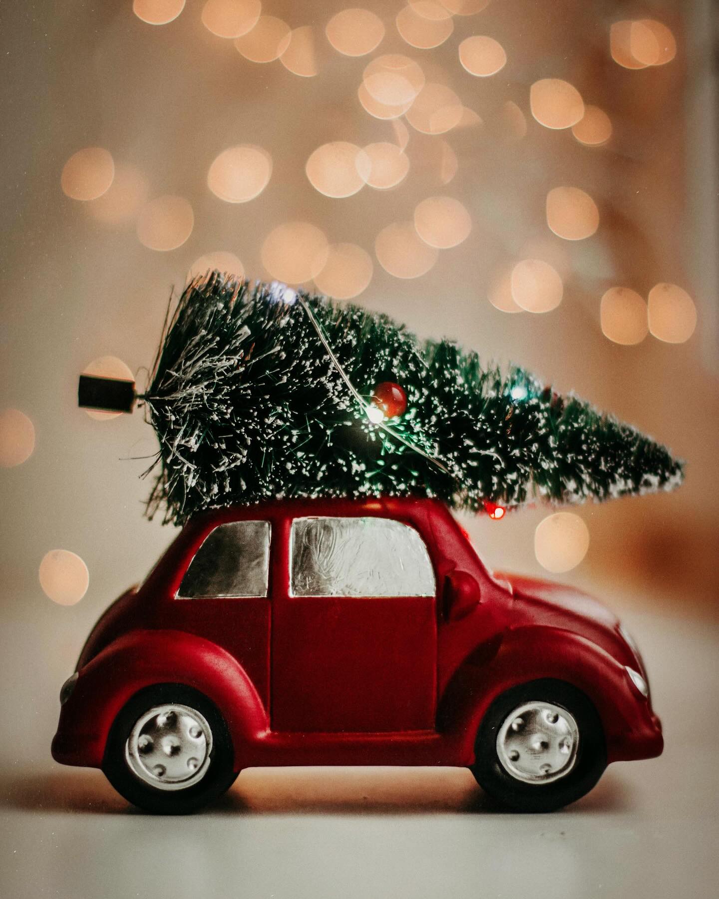 š December Updates from Evolve Psychiatry and Wellness š
As 2024 winds down, weāre here to help you finish the year feeling supported and empowered. Our December Newsletter is out, featuring:
⨠Holiday Mental Health Tips ā Stay grounded during the busy season.
⨠Special Focus on Binge Eating Disorders ā Get the care you need to build a healthier relationship with food.
⨠End-of-Year Reminders ā Donāt miss out on using your 2024 insurance benefits!
Click the link in our bio to read the full newsletter and learn more about how we can support you or your loved ones this holiday season. š
š Contact us: (312) 574-3114
š Visit us: evolvepsychservices.com
Your mental health mattersāthis season and every season. š
#MentalHealthMatters #BingeEatingDisorder #HolidayWellness #EndTheStigma #EvolvePsychiatry