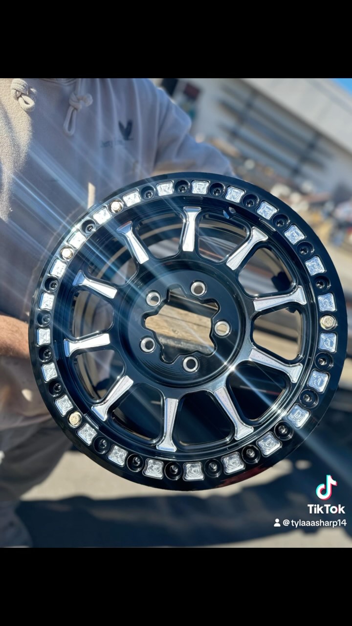 Another set of awesome custom wheels! Gloss black with machined insets came out π₯π₯π₯ @coatingsbycoates tools making it easy like always! #powder #powdercoating #powdercoatingporn #glossblack #machined