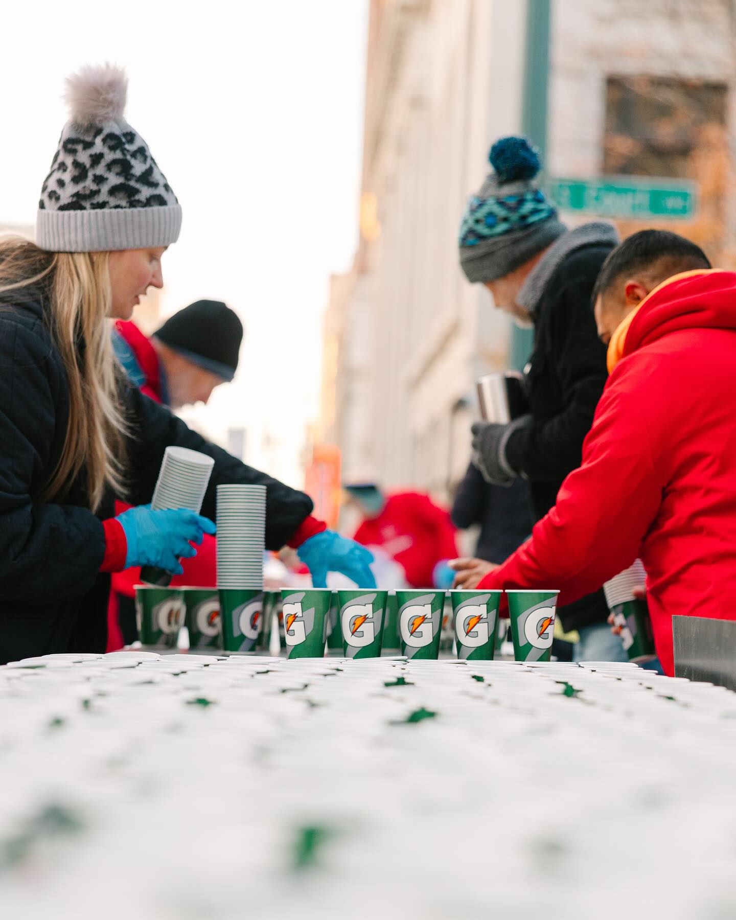 Volunteering for the 2024 @stjude Marathon was a complete success! I was able to snap some photos before handing out water to the masses! Way to go runners! #forthekids #stjudechildrensresearchhospital #stjudemarathon #2024StJudeMarathon #stjude