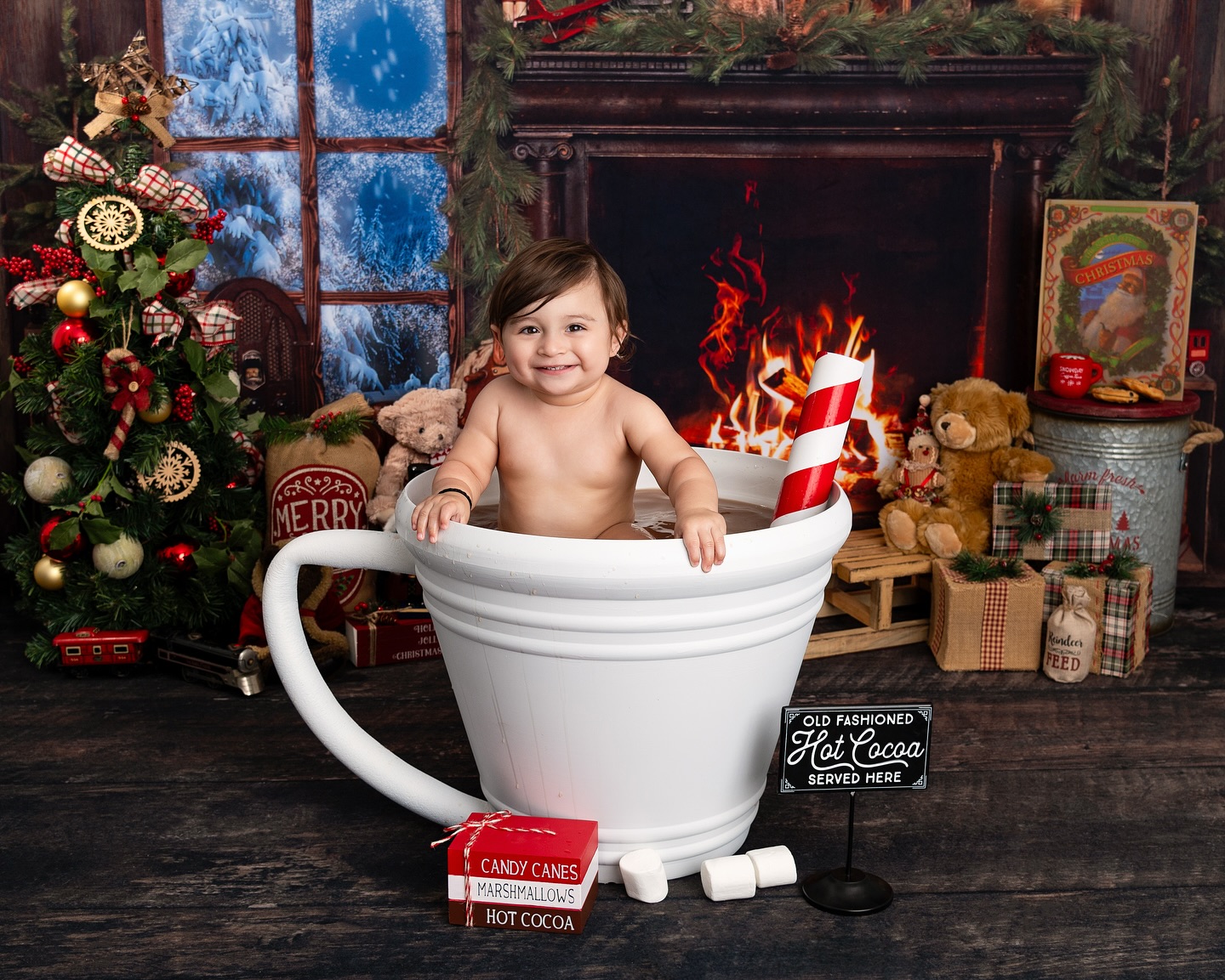 We’re officially 2 weeks away from Christmas and it’s the perfect day for a cup of hot cocoa by the fire. ☺️
#tukephotography #orlandochristmasphotographer #orlandomoms #winterparkmoms #wintergardenmoms #hotcocoaphotoshoot #christmasbaby #christmasiscoming