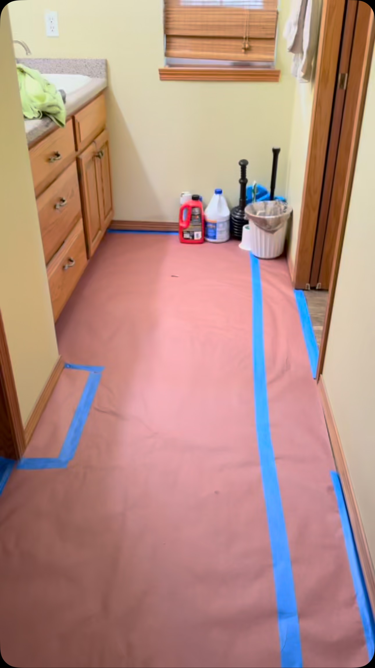 We just finished a beautiful bathroom floor upgrade for a happy customer! Ready to transform your space? Let’s talk!