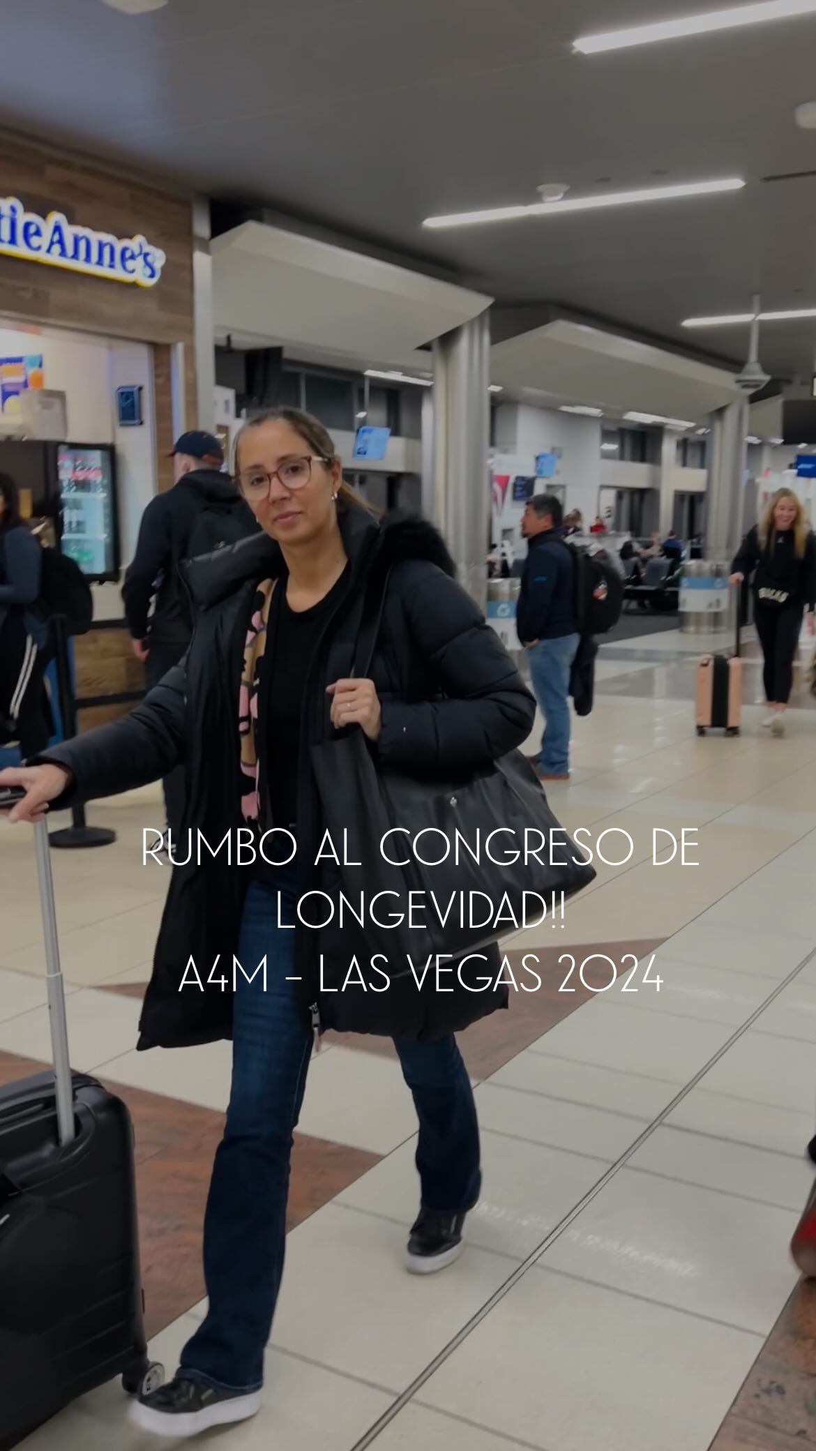 ¡Estoy feliz y emocionada de estar rumbo a Las Vegas para asistir al congreso de longevidad organizado por A4M (American Academy of Anti-Aging Medicine)! ✈️🌟
-
La formación y la capacitación constante son clave para mantenerse a la vanguardia en este apasionante campo. 🧬💡
Además, voy a tener oportunidad de conocer y aprender de grandes referentes de la longevidad.
-
Con ganas de absorber lo nuevo y compartirlo con ustedes! 💪 📚
-
#A4M
#Longevidad
#FormaciónConstante
#Innovación
#VidaSaludable #Nutricion #MedicinaMetabolica