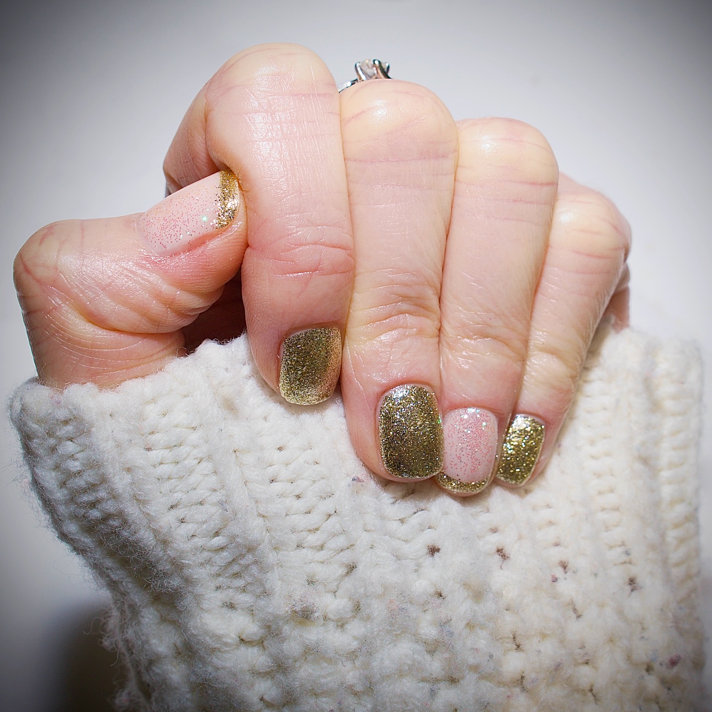 As the festive season approaches, we kindly ask that you give us ample notice should you need to cancel your appointment next week. This will enable us to offer the slot to someone else who may be waiting. Thank you for your understanding and consideration.