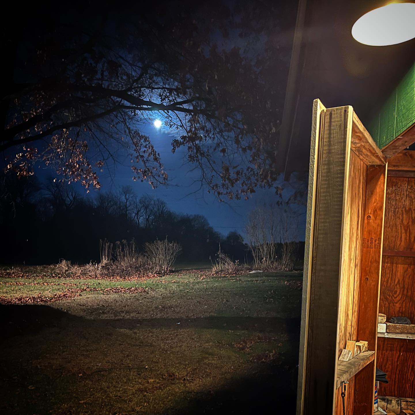 It turned out to be a beautiful night for a fire. All the rest of your Christmas orders and some extra goodies are in there. They will cool slowly all day today. Then we’ll unload tomorrow and sand the bottom surfaces. I feel pretty excited to be one of Santa’s helpers for so many people. Life is good. 🥰
🎁The studio will be OPEN for order pickups and shopping:
🌞1pm-5pm Mon Dec 16, Tuesday Dec 17, Friday Dec 20.
🌙Evenings by contact.
🎄Dec 21 - 24 by contact.
#servebeautifully #heirloomquality #mindfullymade #madebyhand #artisan #stoneware #dinnerware #chooselovely #pottery #potterygifts #potterslife #nightkiln #PAWildsmade #visitclarioncounty