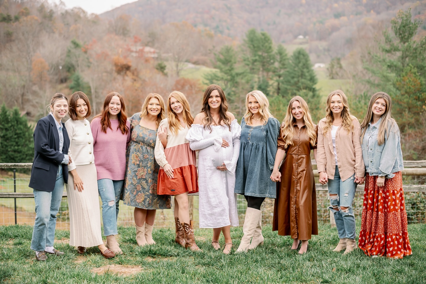 The Flawless team would like to wish you all a very Merry Christmas! 🎁
📸 @michellehuston.photography