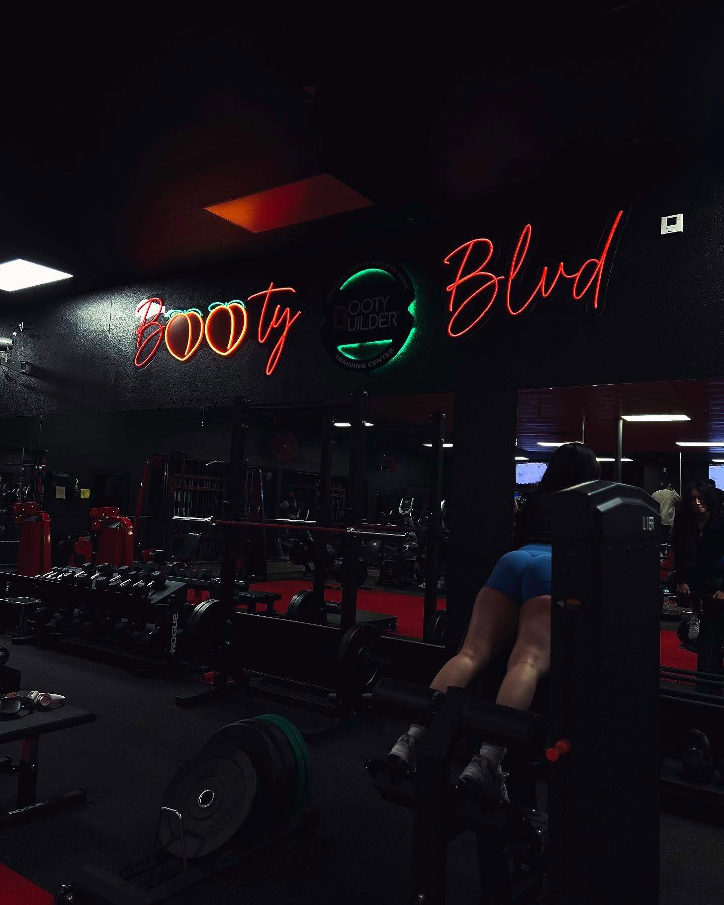 2025. Bigger Goals. 💪🏼 #FLXFITNESS