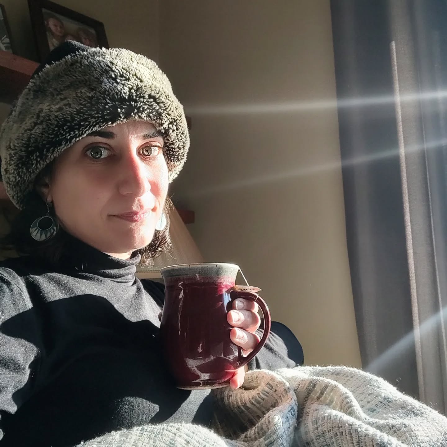🎶Oh the weather outside is frightful ❄️ But Perinatal Group Supervision is so delightful (lol, sorry) 🎶 And if you'd like to give it a go 🎶 Let me know, let me know, let me know! ❄️
Our WINTER SESSION of GROUP SUPERVISION for PERINATAL THERAPISTS starts on Tues Jan 27th! We meet on Zoom to share all kinds of questions, queries, and quandries about our work with the perinatal population!
If YOU are an RP, RPQ, or MSW looking for supervision, send me a DM.... And let me know, let me know, let me know 🎶😁