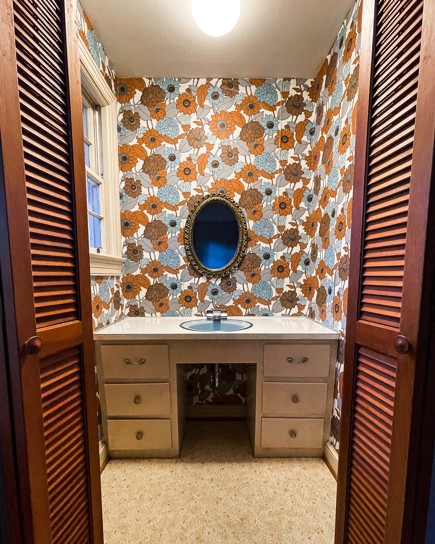 Authentic vintage vibes.āš¼