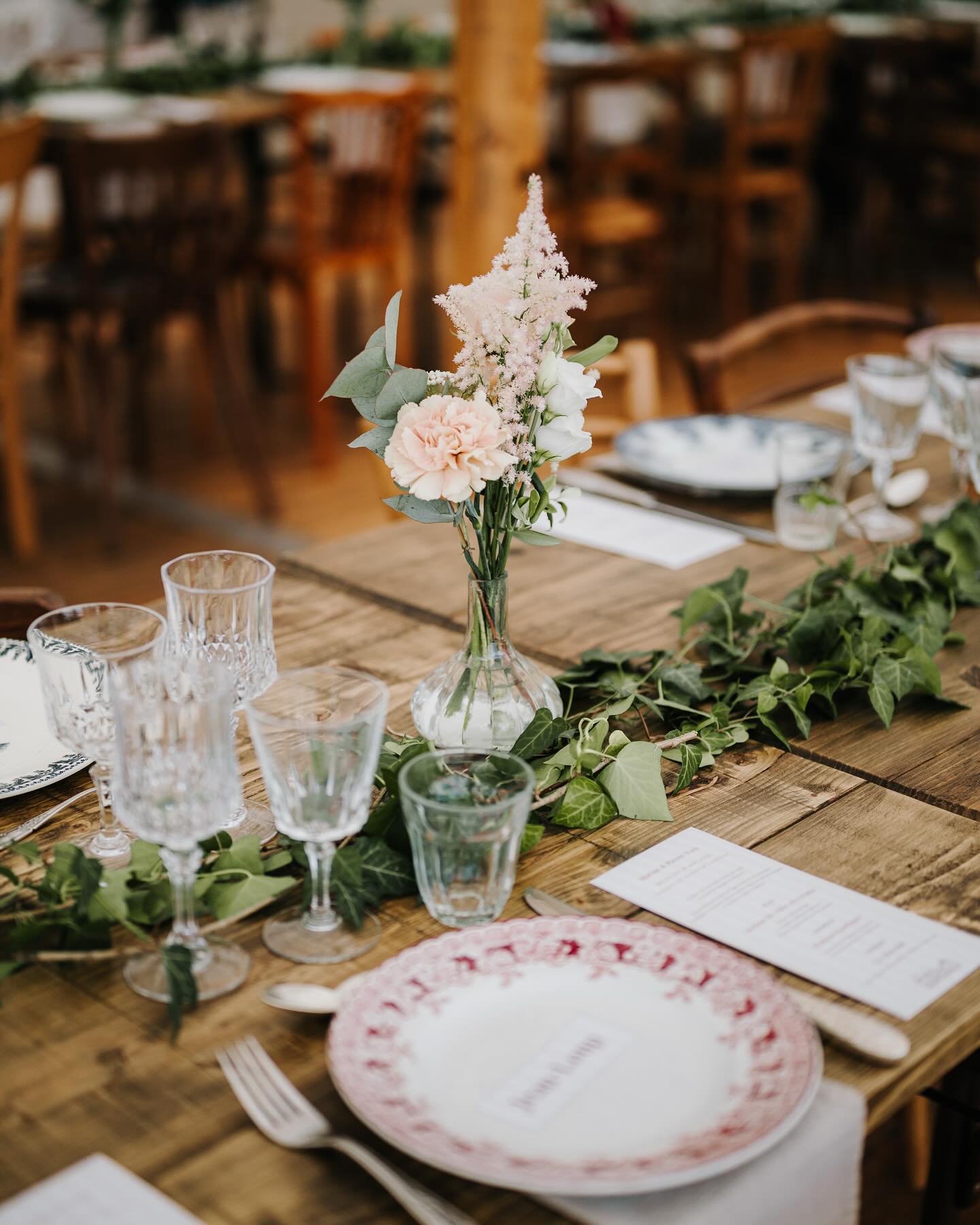 Marine & Pierre - Yves 🥂
Notre gamme de vaisselle vintage était de sortie !
Cette collection Terre de fer et sarguemine est disponible à la location 🥰
@leafery.photographer
@ambiance_champetre
@gradavad
@westaddictweddings
@lenaturelfleuristevannes
#mariage#terredefer#vaisselleancienne#vaisselleancienne #vaisselllevintage #wedding#weddingbretagne #gradavad #vintageevents#locationvaissellevintage #bretagne