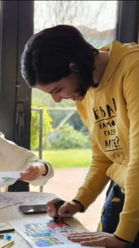 Ontem fizemos uma Oficina incrível de Bobbie Goods aqui em Leiria, Portugal!🎨❤️ Além de ser muito prazerosa, está atividade ajuda ao desenvolvimento motor, emocional, cognitivo e social. Obrigada a todos os envolvidos!❤️ #bobbiegoods #arte #inclusaocriativa #leirianaoexiste