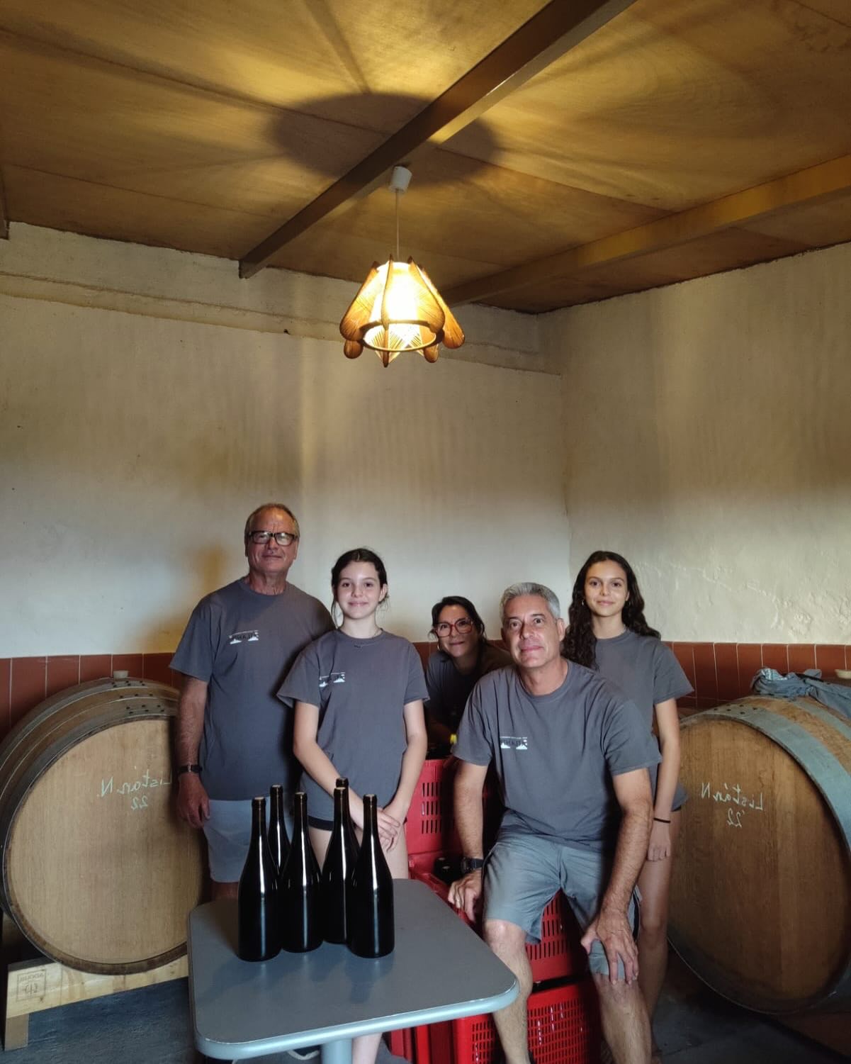 🌋✨ #ProducerFocusFriday – Vinos Atlante 🍷🍇
This week, we’re spotlighting Vinos Atlante, an artisanal winery rooted in Tenerife’s volcanic terroir.
Founded in 2013 by Jesús González de Chávez, Vinos Atlante is a family-run estate in the Valle de la Orotava, where they cultivate organic, ungrafted vines—some over 150 years old! Their wines reflect the island’s history, climate, and unique volcanic soils.
🌿 The Terroir
• Atlantic influence keeps temperatures cool, ensuring freshness.
• Volcanic soils (basalt, pumice, and sand) add unmistakable minerality.
• Cordon Trenzado, an ancient vine training method, enhances longevity.
🍷 The Wines
🔥 ATLANTE Listán Negro – Sourced from 150-year-old vines (400m altitude). Wild yeast fermentation, aged in 600L French oak barrels. Silky tannins, red fruit, and smoky volcanic notes.
🌊 ATLANTE Albillo Criollo & Listán Blanco – Grapes from Los Topes (650m). Co-fermented and aged 12-16 months on lees. Pear, orange peel, fennel, and fresh acidity.
✨ ATLANTE Vidueño – A tribute to 18th-century field blends, featuring Listán Negro, Vijariego, Castellana, Negramoll, Listán Blanco, and Albillo Criollo. Aged 12 months in barrels. Rustic yet refined, with vibrant acidity.
⚡ Why Vinos Atlante?
• Pre-phylloxera, own-rooted vines over a century old.
• Minimal intervention winemaking – native yeast, no additives.
• Only 10,000 bottles per year – true volcanic soul in every sip!
Have you tried Vinos Atlante yet? Let us know your favorites below! 🍷👇
#VinosAtlante #VolcanicWine #TenerifeWine #OldVines #ListánNegro #ListánBlanco #Vidueño #DrinkBetter