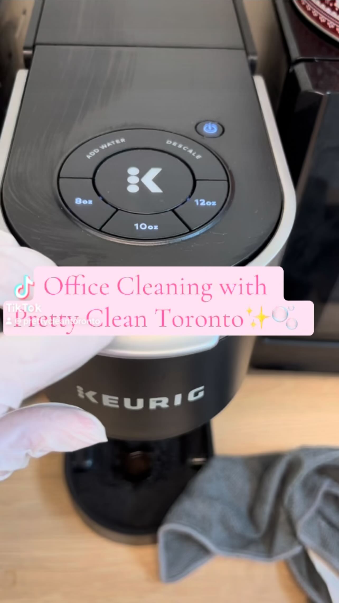 Does your office cleaning company forget to clean your coffee machine? - We can fix that! ✨☕️
#prettycleantoronto #officecleaning #toronto #mississauga