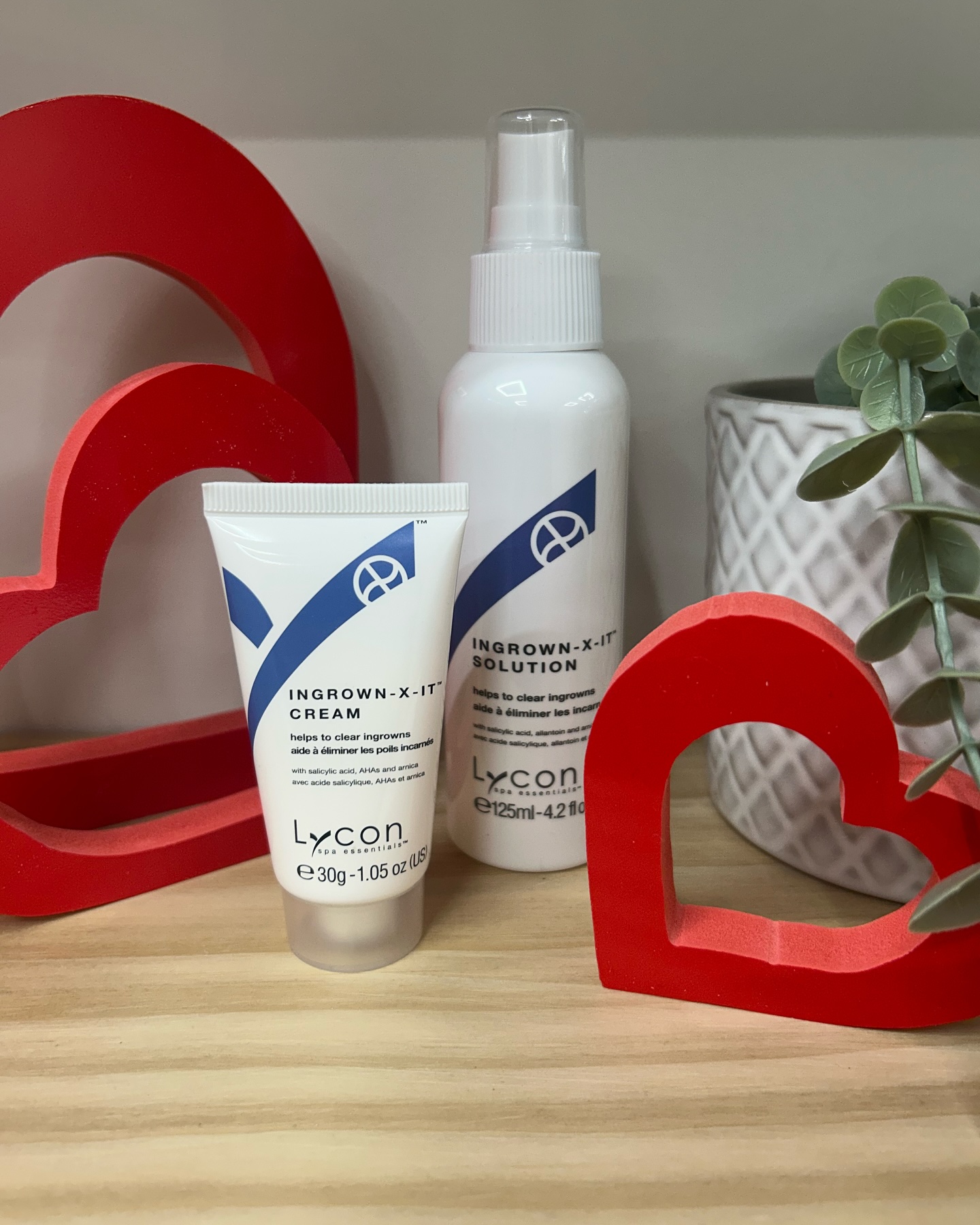 Ingrown hairs? No thanks! 🚫
We all love that post-wax smoothness, but those annoying ingrown hairs can ruin the vibe.
That’s where Lycon Ingrown-X-it comes in!
This skin-saving formula is packed with salicylic acid, a powerhouse ingredient that gently exfoliates to clear clogged follicles and stop ingrowns before they happen! ✨
💖 Salicylic Acid – dissolves dead skin & unclogs pores
🍃 Allantoin & Arnica – soothe irritation & redness
💦 Fruit Extracts – hydrate & soften skin
And because silky skin is better with your bestie, refer a friend for their first wax, and they spend £35 you BOTH get a FREE leg wax! 🦵💕
Tag a friend who NEEDS this post-wax hack! ⬇️
#LyconWax #WaxingRotherham #IngrownHairFix #WaxingAftercare #SmoothSkinSecrets #BestWaxEver #HairFreeCareFree #WaxingSalon #RotherhamBeauty #SilkyLegs #PainlessWax #BeautyDeals #SalonTreatments #GlowUp #BareSkinConfidence #LuxuryWaxing