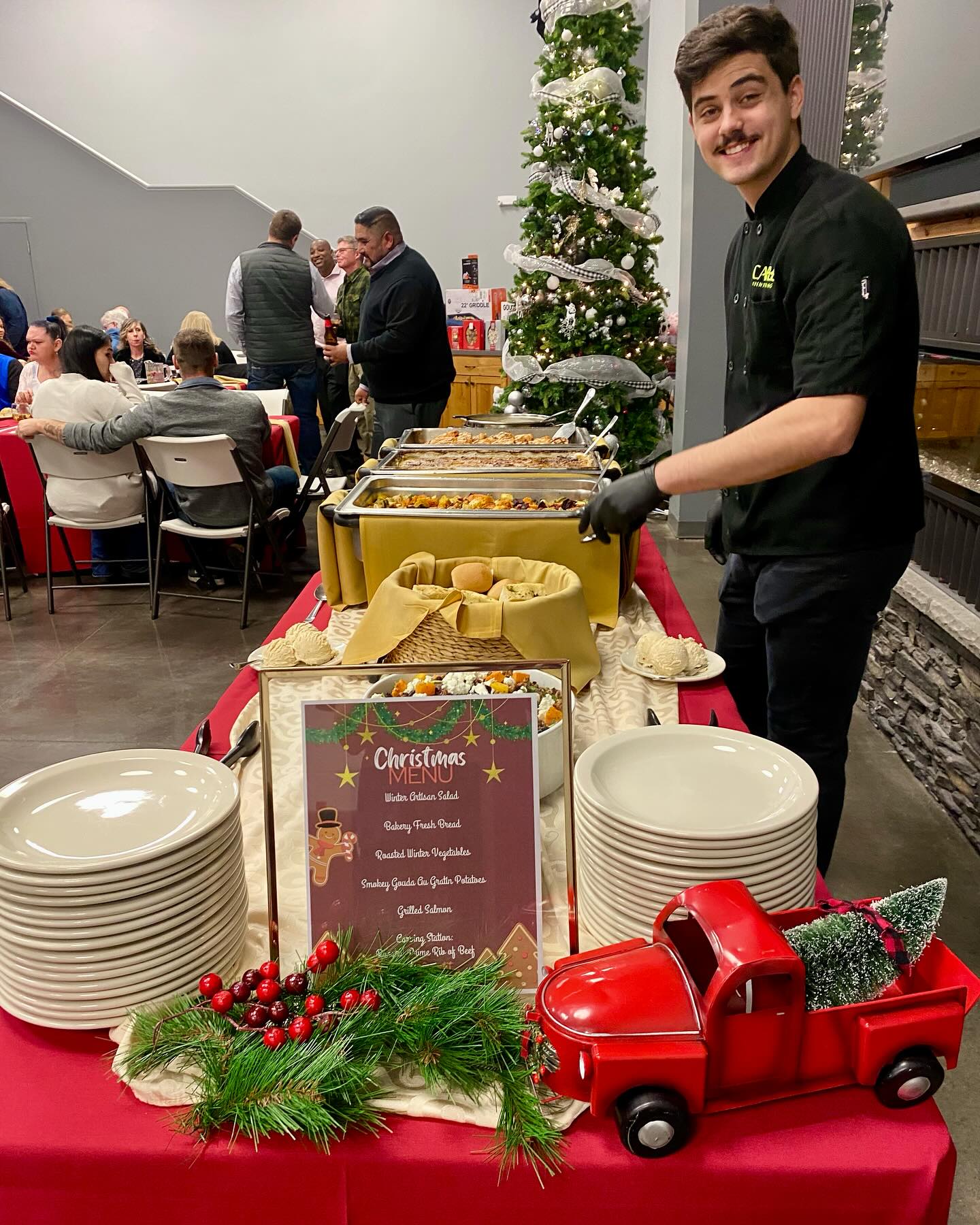 Did you miss us? Castle Event Catering was having so much fun this holiday season we just HAD to share some of our favorite snapshots! 🤩📸
#holidayparty #catering #christmasparty #winterdecor #desserts #cowboychristmas