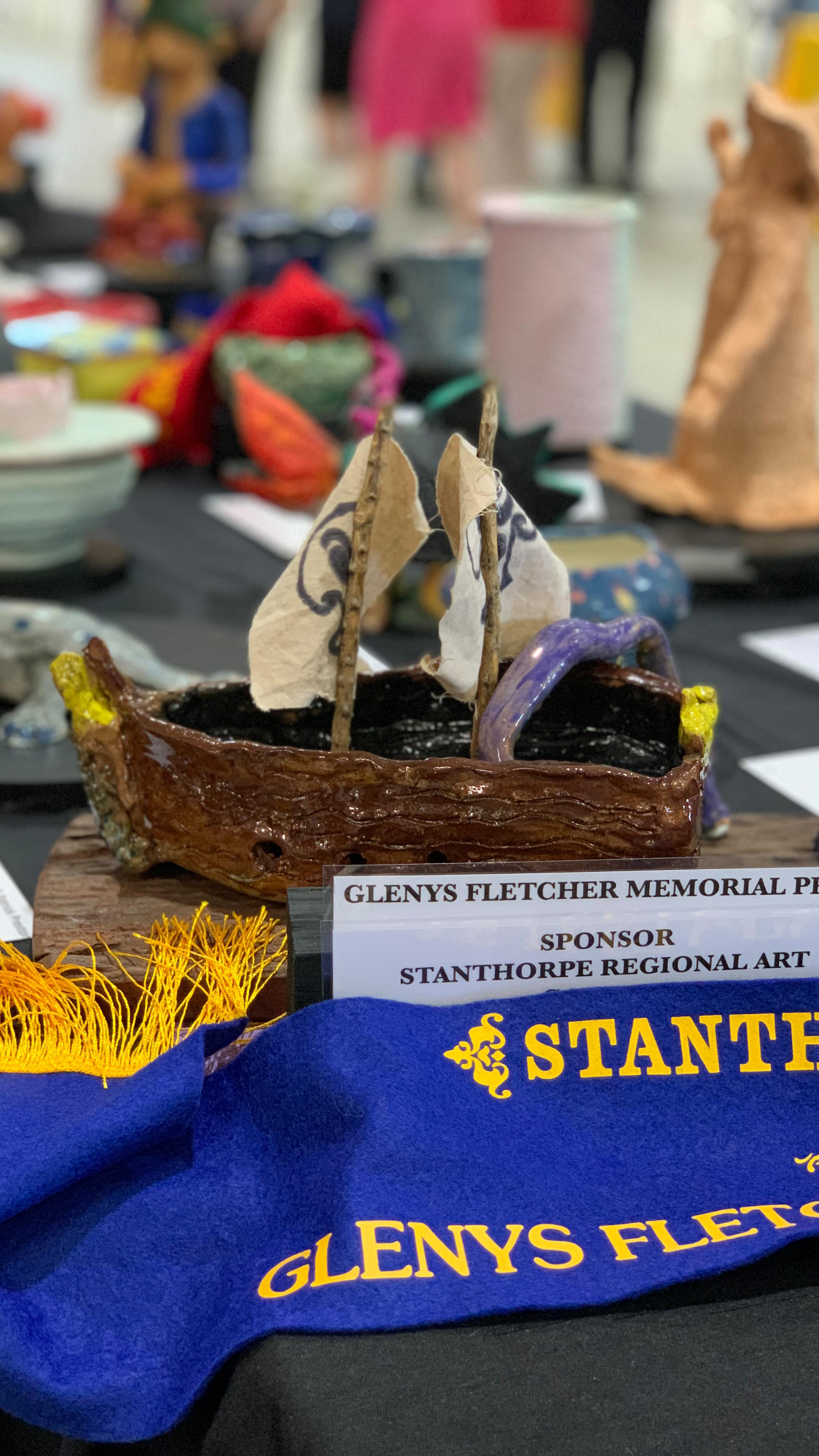 A special mention to the kids who entered—you all did a wonderful job, and we loved seeing your creativity shine! ✨
#CeramicArt #PotteryLove #HandmadeCeramics #ClayCommunity #ArtExhibition #StanthorpePotteryClub #AustralianArtists #PotteryShowcase #CreativeHands #CeramicistsOfInstagram #YoungArtists #KidsWhoCreate #stanthorpeshow